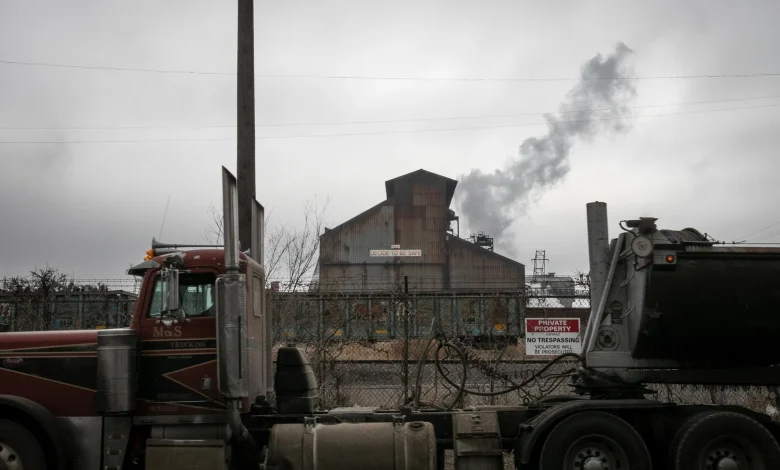 Pueblo steel mill faces lawsuits over allegedly stopping shipments of train track rails