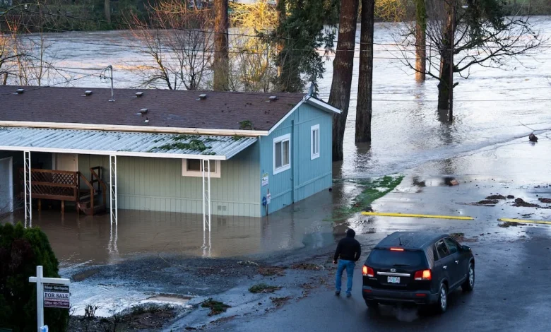 Rain batters as Oregon and SW Washington flood watches remain in effect, road closures hit