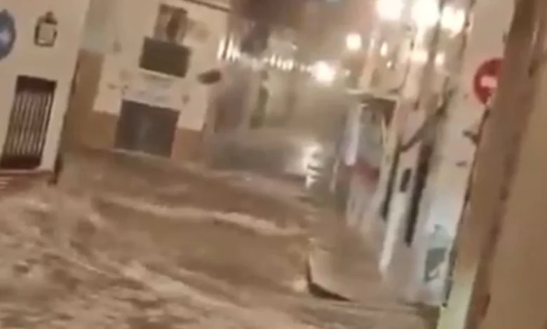 Red 'extreme danger' warning for Brit holiday hotspot as horror storm batters Costa del Sol with floods and hail