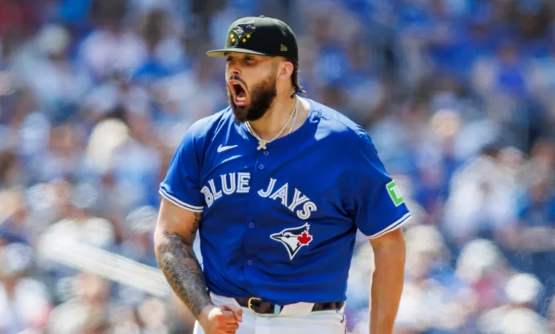 Report: Angels, Alek Manoah agree to one-year, $1.95M contract