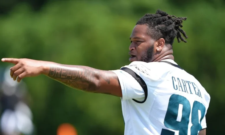 Report: Eagles DL Jalen Carter had procedure on both shoulders, won't play vs. Chargers