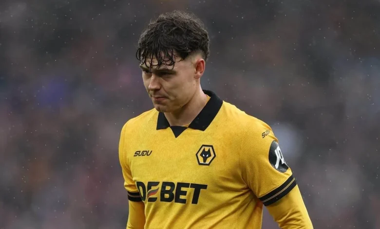 Rob Edwards told Jorgen Strand Larsen ‘keep your head down’ after Wolves fans’ sarcastic cheers