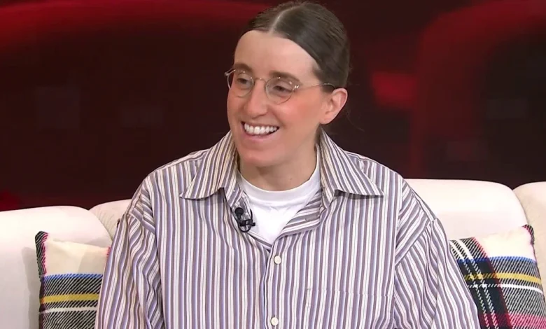 Robby Hoffman Talks John Mulaney Directing Her Comedy Special