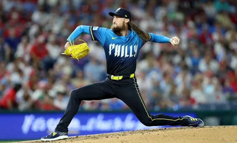 Royals acquire LHP Matt Strahm from Phillies for Jonathan Bowlan