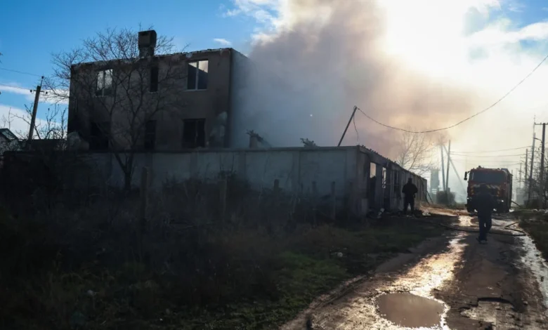 Russia and Ukraine trade attacks as U.S. and European officials prepare to resume peace talks