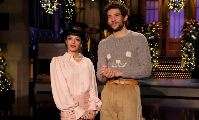 SNL has Trump blow up Santa’s sleigh during a press conference