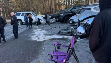 SUV crashes into multiple cars at Seekonk elementary school
