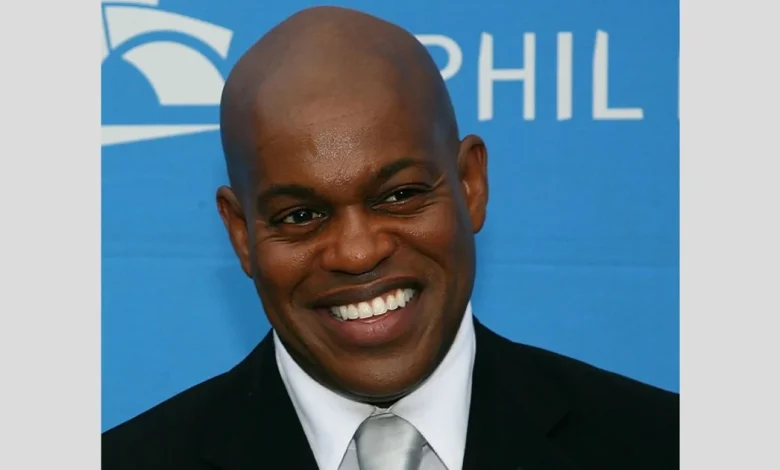 Singer Jubilant Sykes fatally stabbed at his California home, and his son is in custody