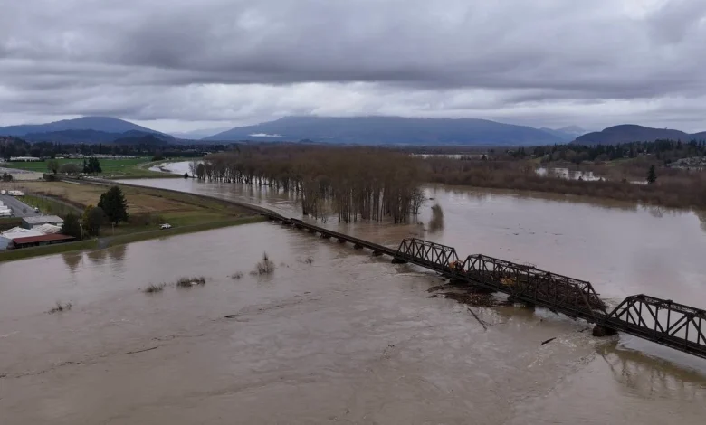 Skagit County flooding damages several homes, prompts rescues