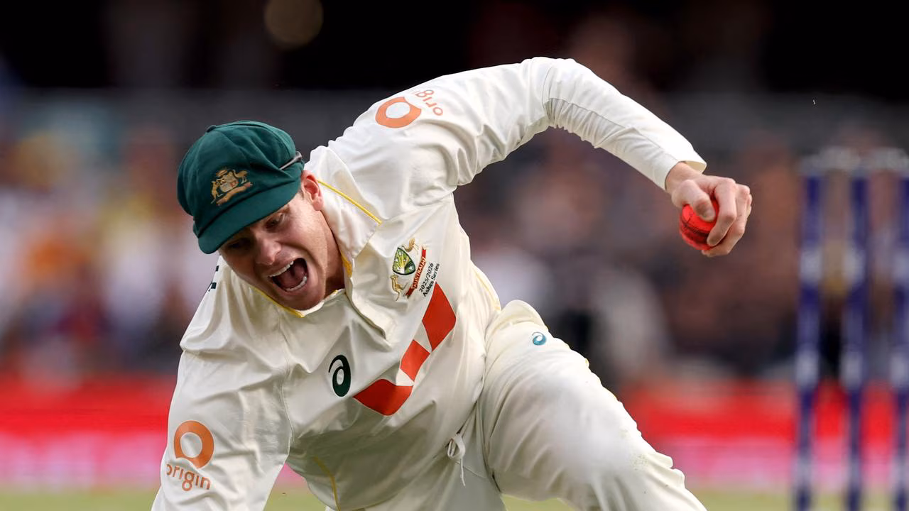Smith v Root: In the battle to be the greatest, it’s a case of catch ’em if you can
