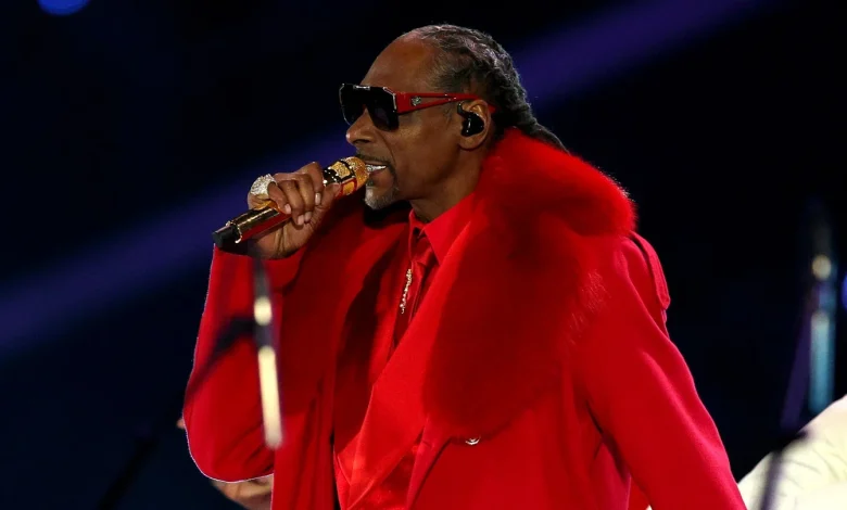 Snoop Dogg, Huntrix, Lainey Wilson Play NFL Christmas Halftime Show