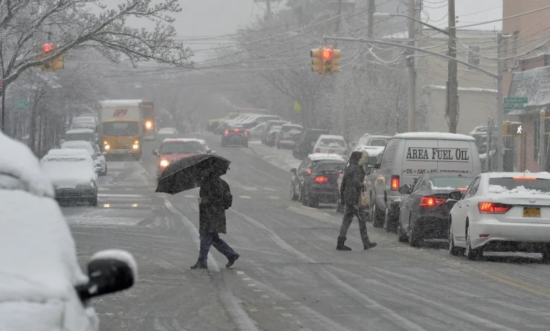 Snowstorm set to slam Mass. on Tuesday; up to 6 inches possible