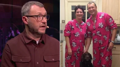 'So great to have him back' - Fans thrilled as Wayne Mardle returns to World Darts Championship year after wife's death