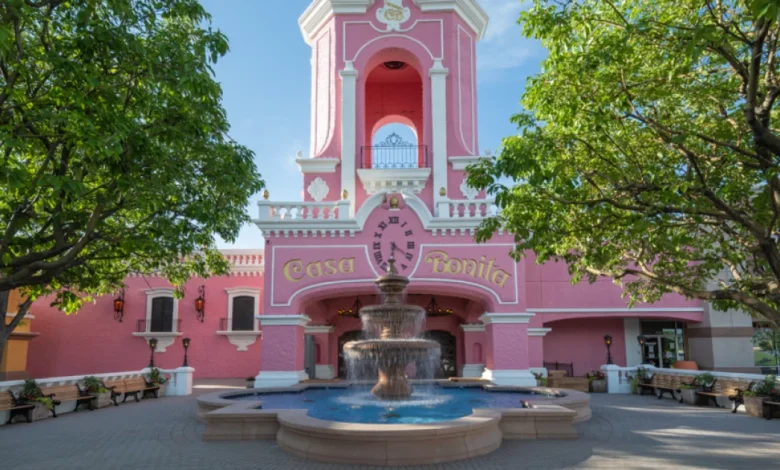 'South Park' creators clash with performers at their Casa Bonita restaurant
