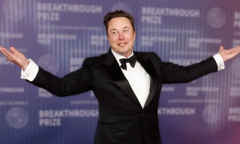 SpaceX Tender Offer Pushes Musk’s Net Worth To Record $677 Billion