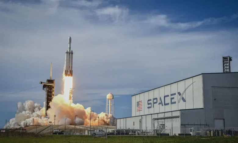 SpaceX to Pursue 2026 IPO Raising Far Above $30 Billion