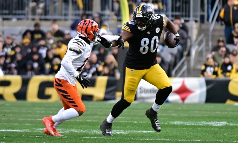 Steelers TE Darnell Washington Leaves Game vs. Ravens with Injury