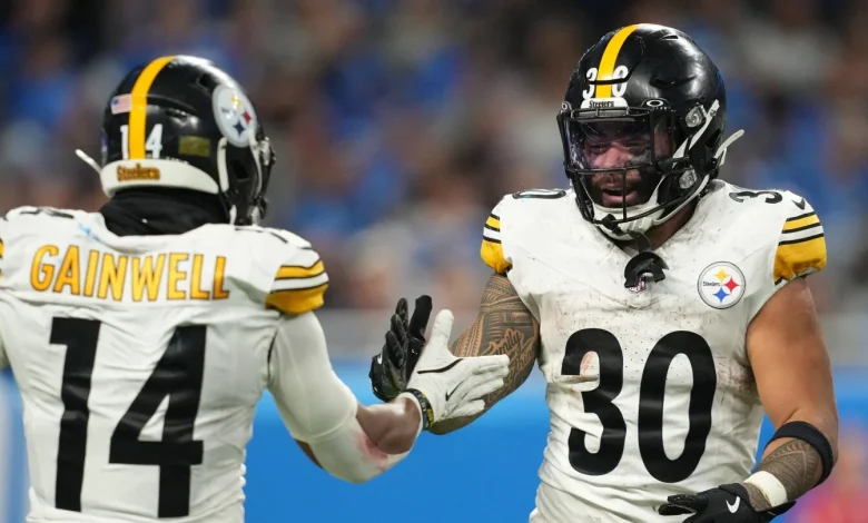 Steelers hang on in wild finish, defeat Lions 29-24