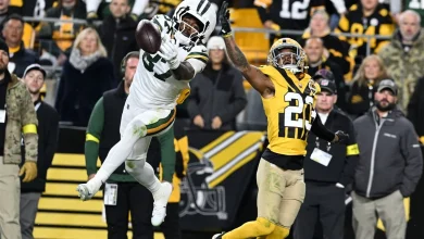 Steelers waive Darius Slay, add Asante Samuel Jr., Adam Thielen to 53-man roster