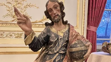 Stolen Czech church statues return home from France after 30 years