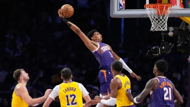 Suns snap Lakers' winning streak with victory despite Booker's early exit