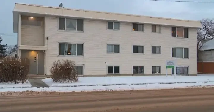 Suspected northeast Edmonton stabbing leaves 19-year-old dead