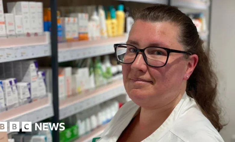 Swedish workers trial 'friendship hour' to combat loneliness