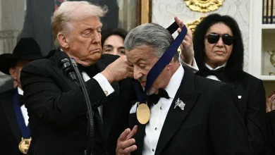 Sylvester Stallone debuts cane accepting Trump medal as fans 'diasppointed' - Celebrity News - Entertainment