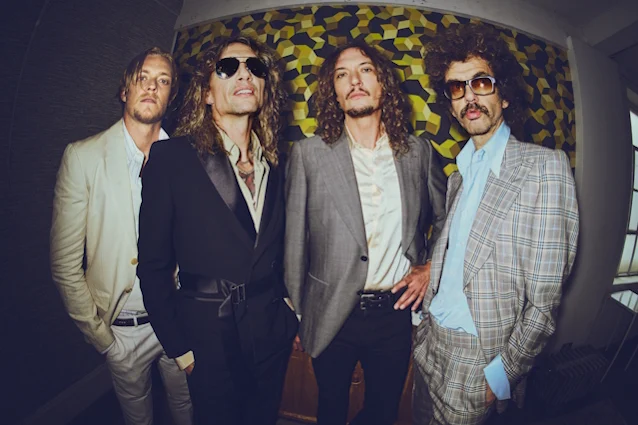 THE DARKNESS Kicks Off 2025 Festivities With 'Mistletoe And Wine'