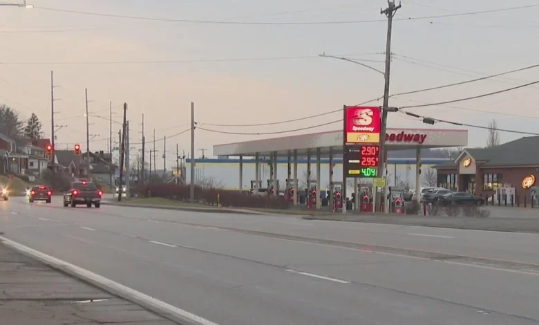 Teen boy dies after being struck by vehicle in West Mifflin