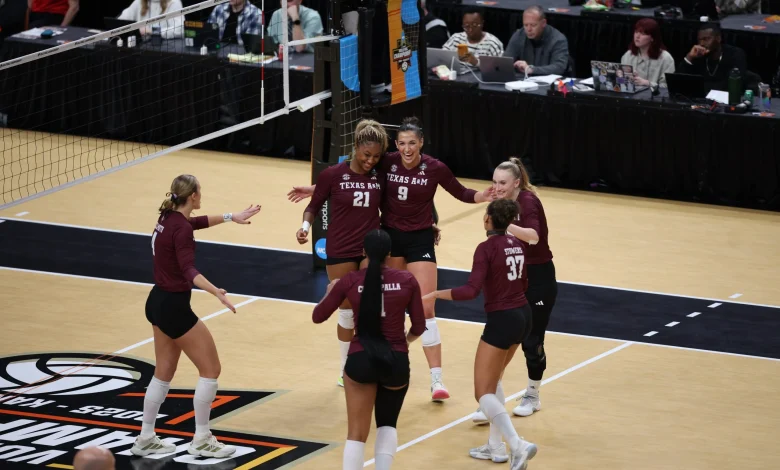 Texas A&M volleyball shuts out Pitt in 3 straight sets