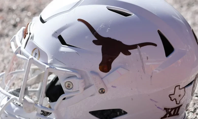 Texas lands 5-star WR; flips 4-star DE from Baylor