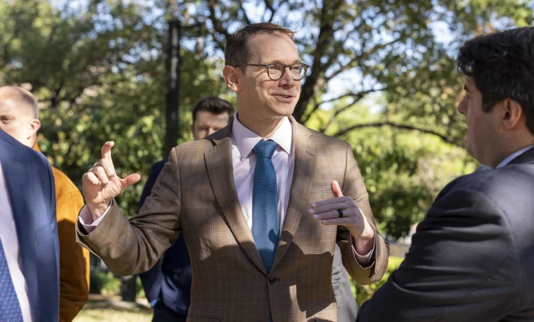 Texas to take over Lake Worth, Connally, Beaumont ISDs