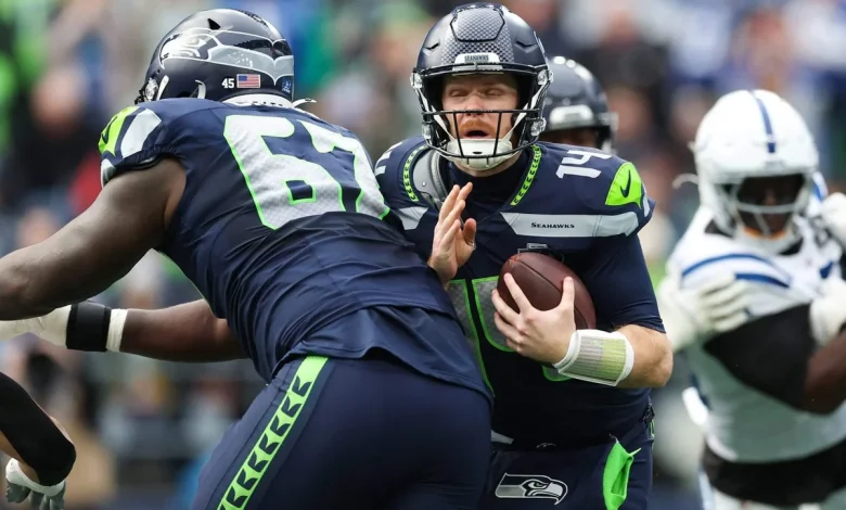 The Seahawks’ offense is ‘in a funk’ at the wrong time. Can it be fixed quickly? - The Athletic