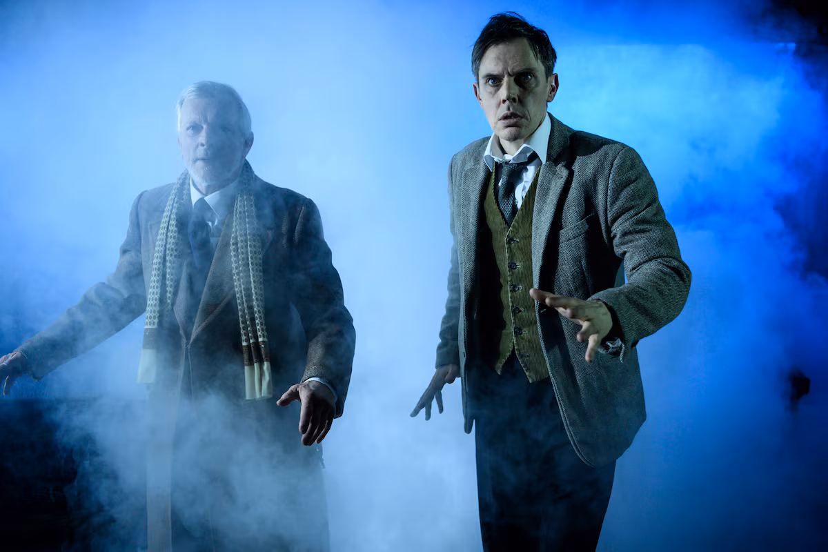 The Woman in Black has a few good jump scares – but an annoying frame narrative nearly smothers them