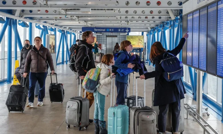 Traveling for the holidays? Beware of these common scams, lawmakers warn