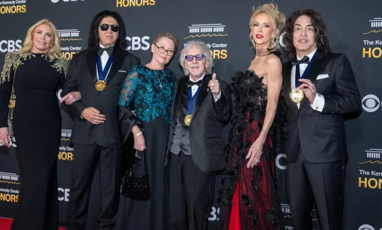 Tributes, and not politics, play center stage at The Kennedy Center honors : NPR