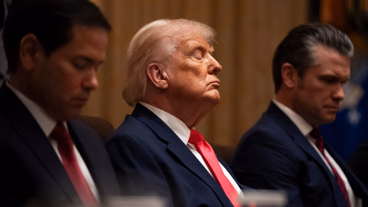 Trump appears drowsy in Cabinet meeting, repeatedly closing his eyes