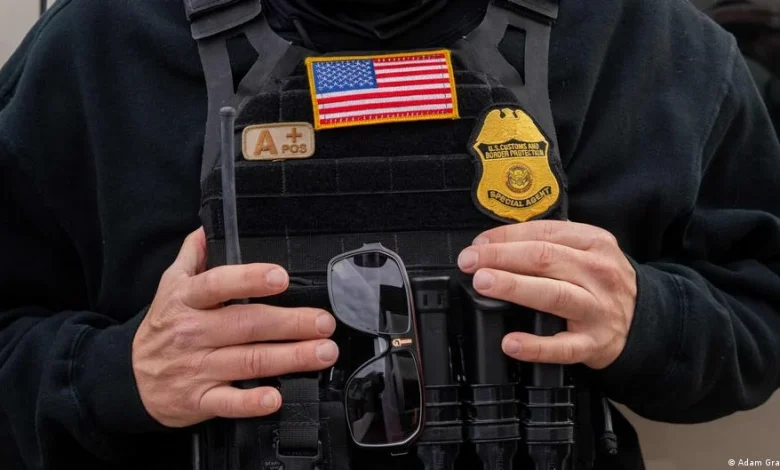 US demands access to tourists' social media histories – DW – 12/10/2025