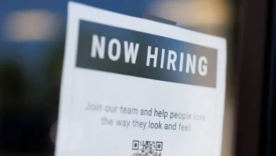 U.S. filings for jobless benefits fall to lowest level since mid-2022