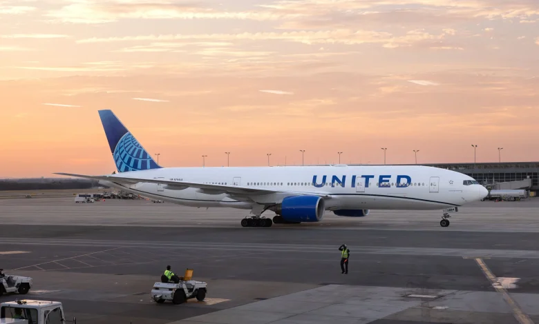 United Airlines flight from Dulles to Tokyo makes emergency landing