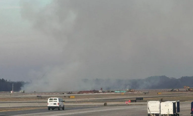 United Airlines flight safely returns to Dulles airport after engine failure during takeoff