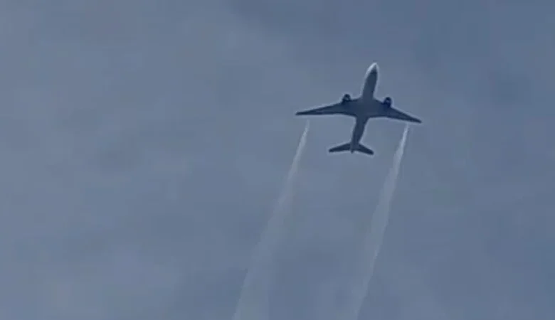 United flight to Tokyo returns to Dulles after losing power in an engine and igniting brush around runway