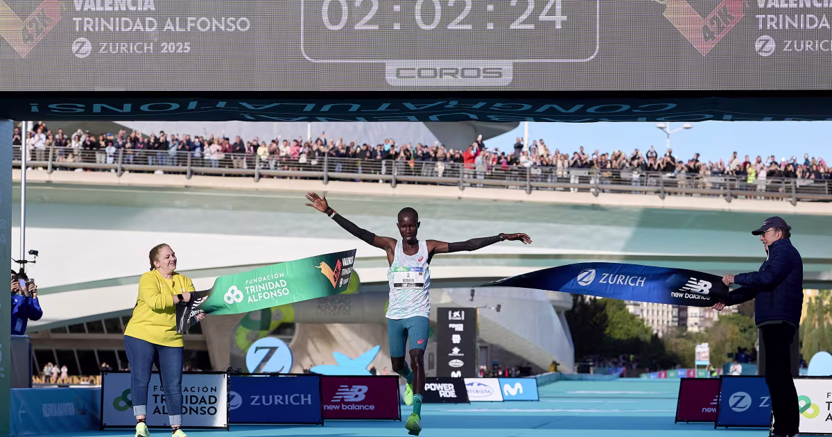 Valencia Marathon 2025: John Korir and Joyciline Jepkosgei take victories, Olympic triathlon champ Alex Yee 7th in men's race
