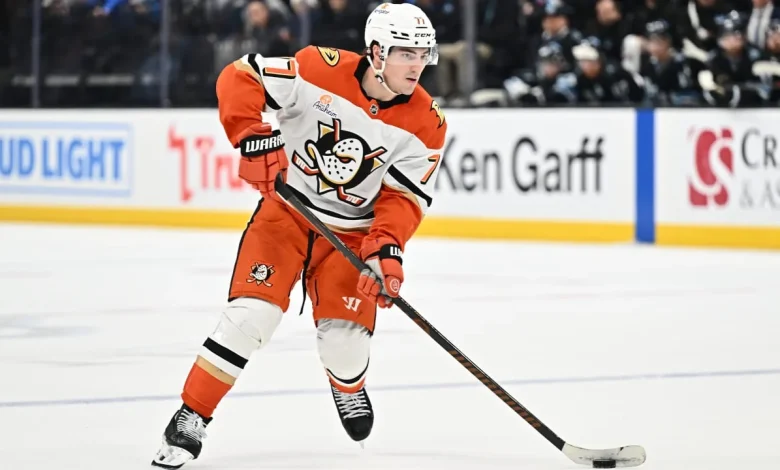 Vatrano fined maximum for unsportsmanlike conduct in Ducks game