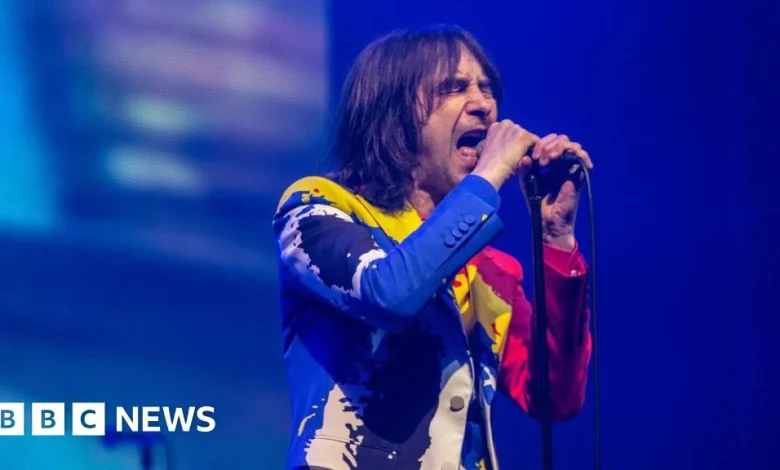 Venue apology in Primal Scream antisemitic image row