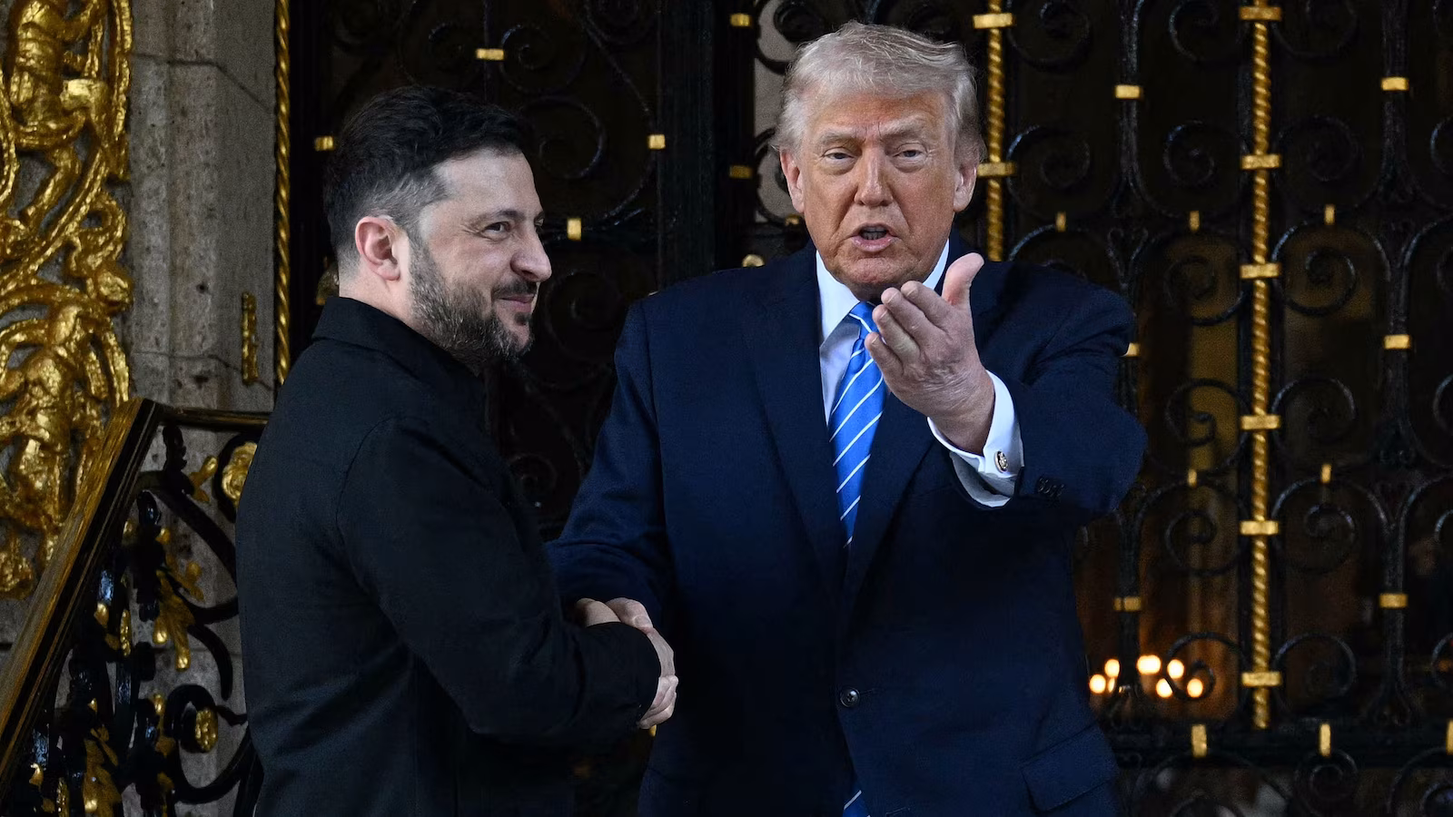 Volodymyr Zelenskyy arrives at Mar-a-Lago for peace talks with President Trump