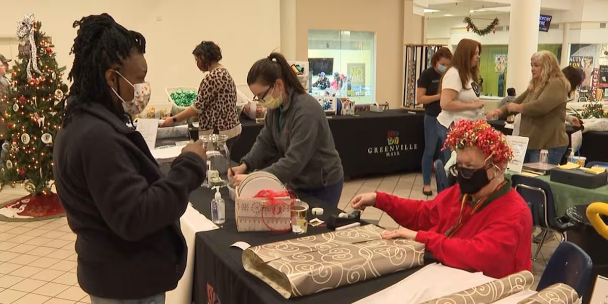 Volunteer to help the HSEC for their annual Gift Wrapping Fundraiser this holiday season