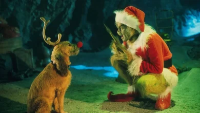 WATCH: Latino Grinch Makes His Return to Universal Studios