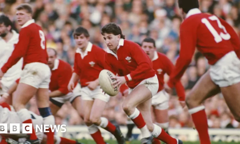 Wales New Year Honours: Rugby legend Jonathan Davies receives CBE